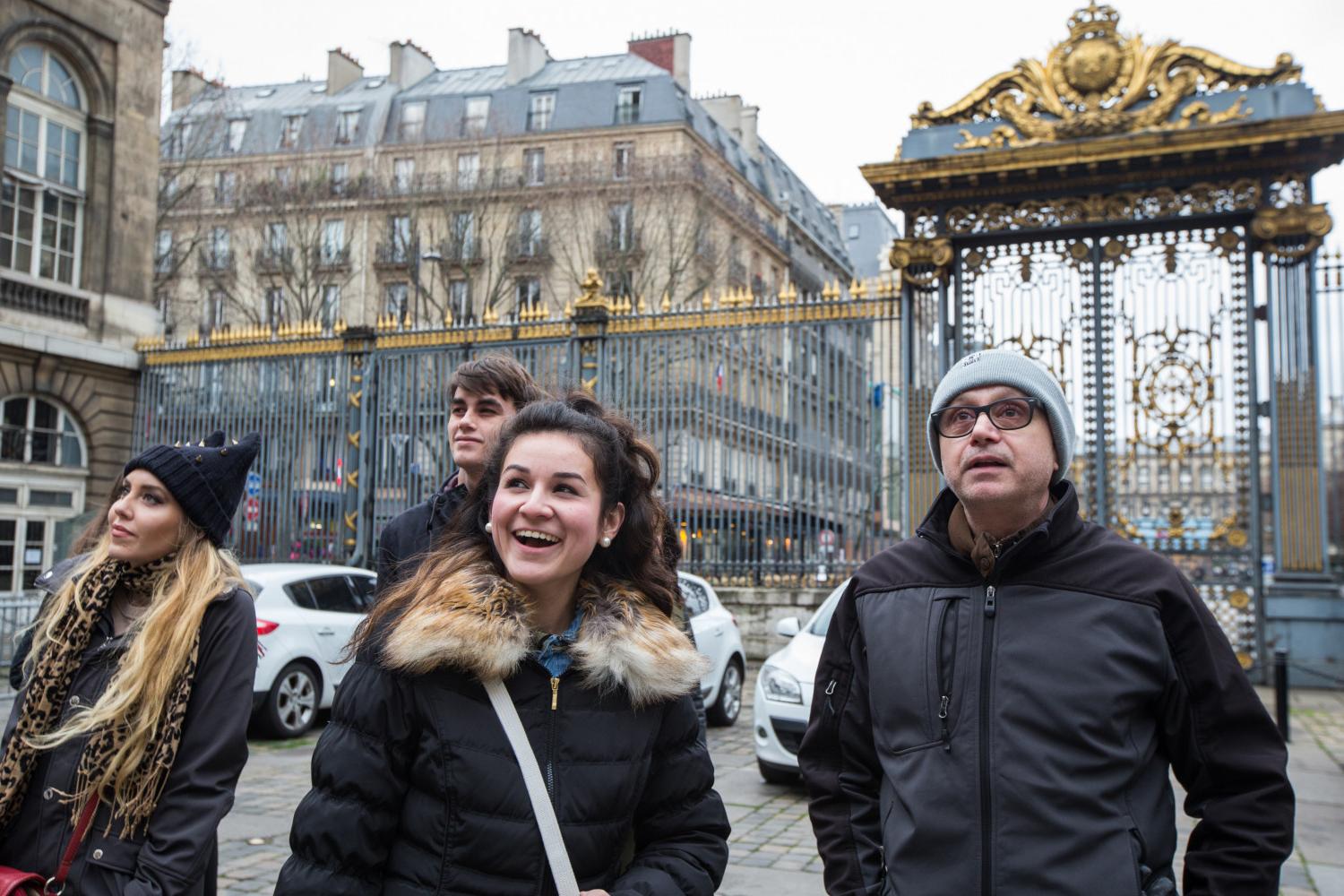 <a href='http://mguj.ngskmc-eis.net'>全球十大赌钱排行app</a>学院法语教授Pascal Rollet带领学生们到巴黎游学.